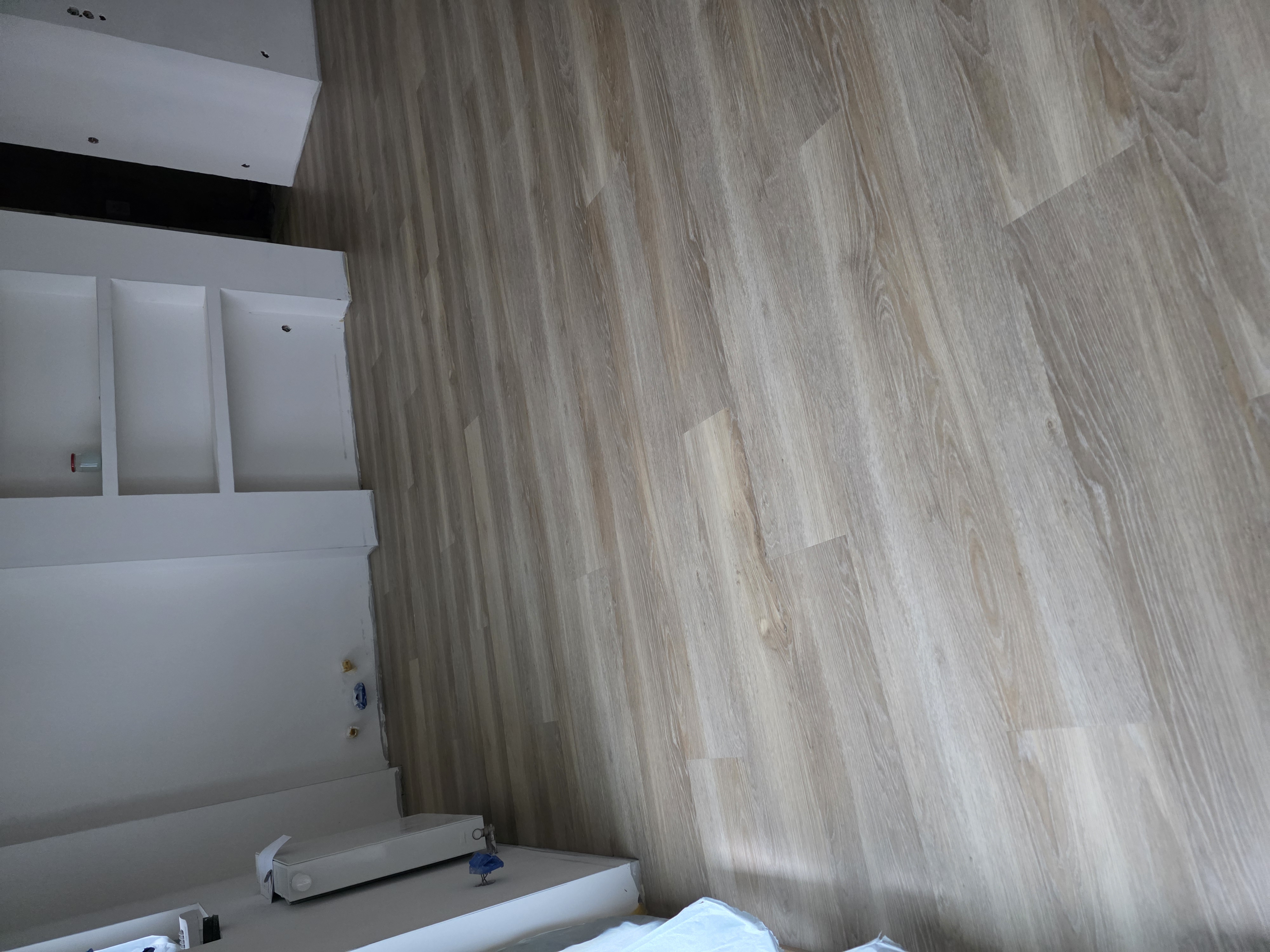 Montaż podłogi winylowej O-Floor — realizacja LVTownia